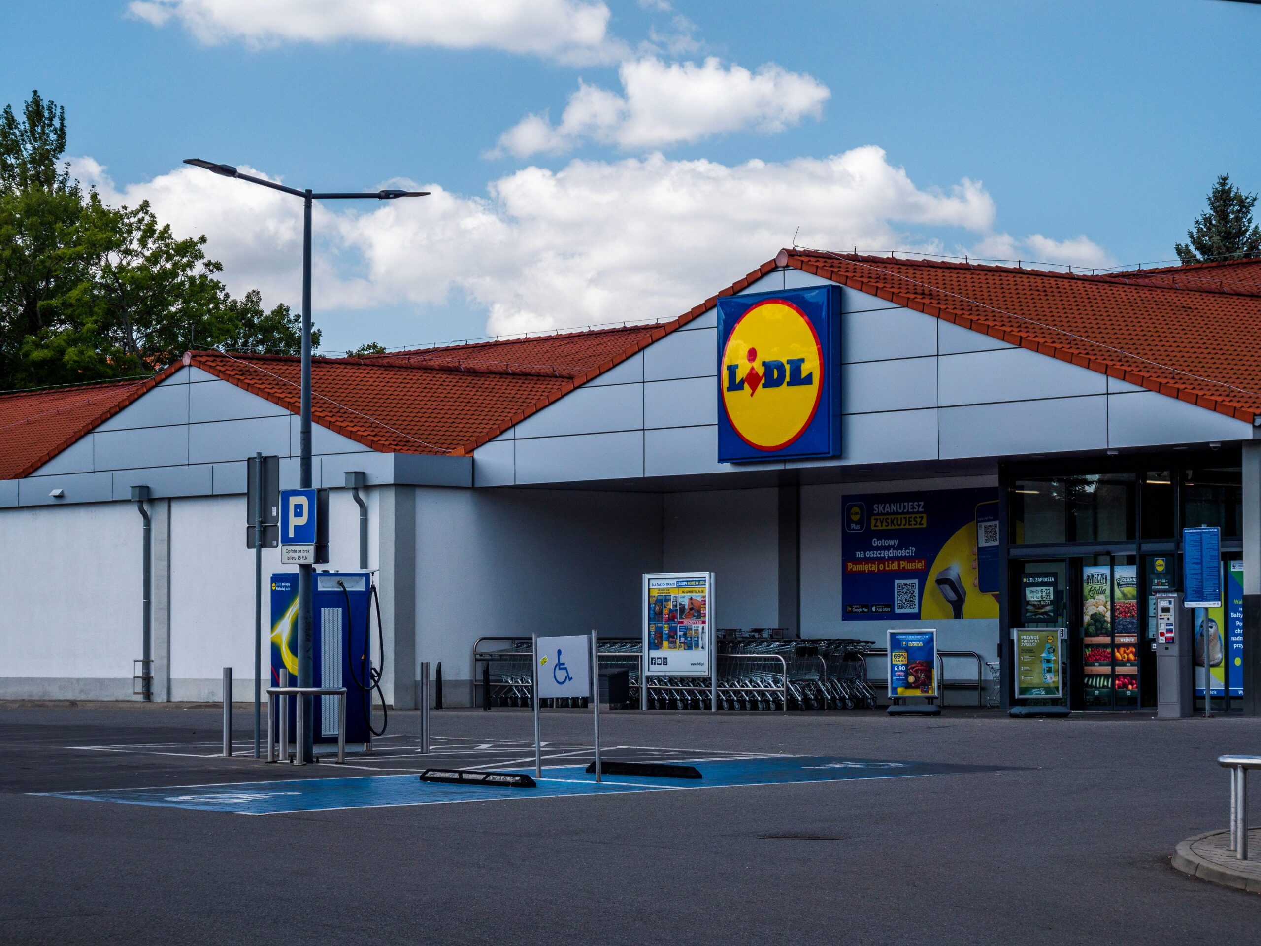 Picture of a Lild front store